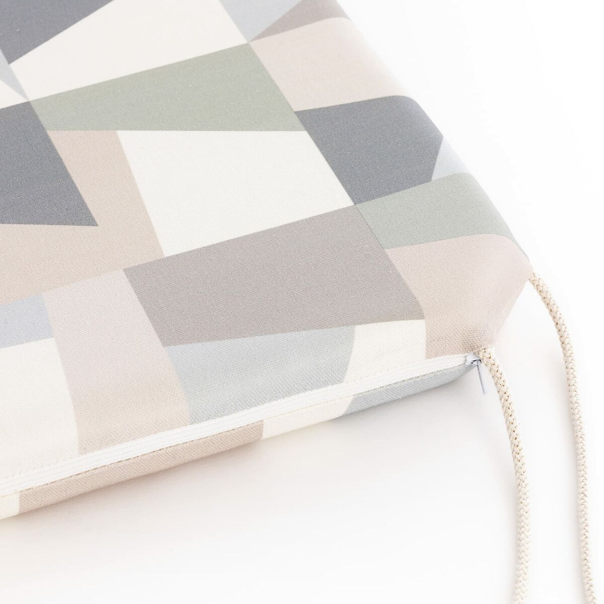 V9HEDA67BD799BA52B07B8A406872C271AER4495545P6